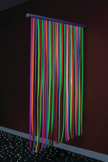 Uv svietiaci vodopad 1